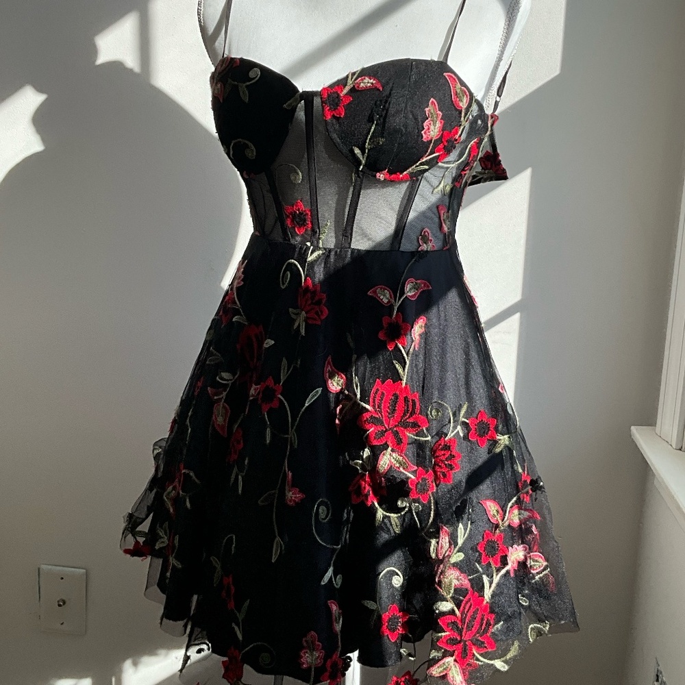 Corset midi party dress - Picture 1 of 3